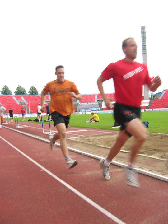 800m
